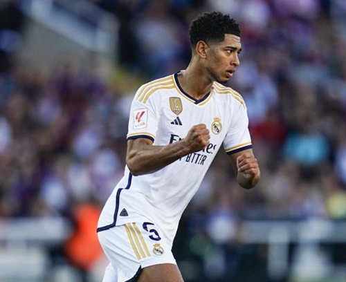 库里27+10 德罗赞24分勇士大胜国王