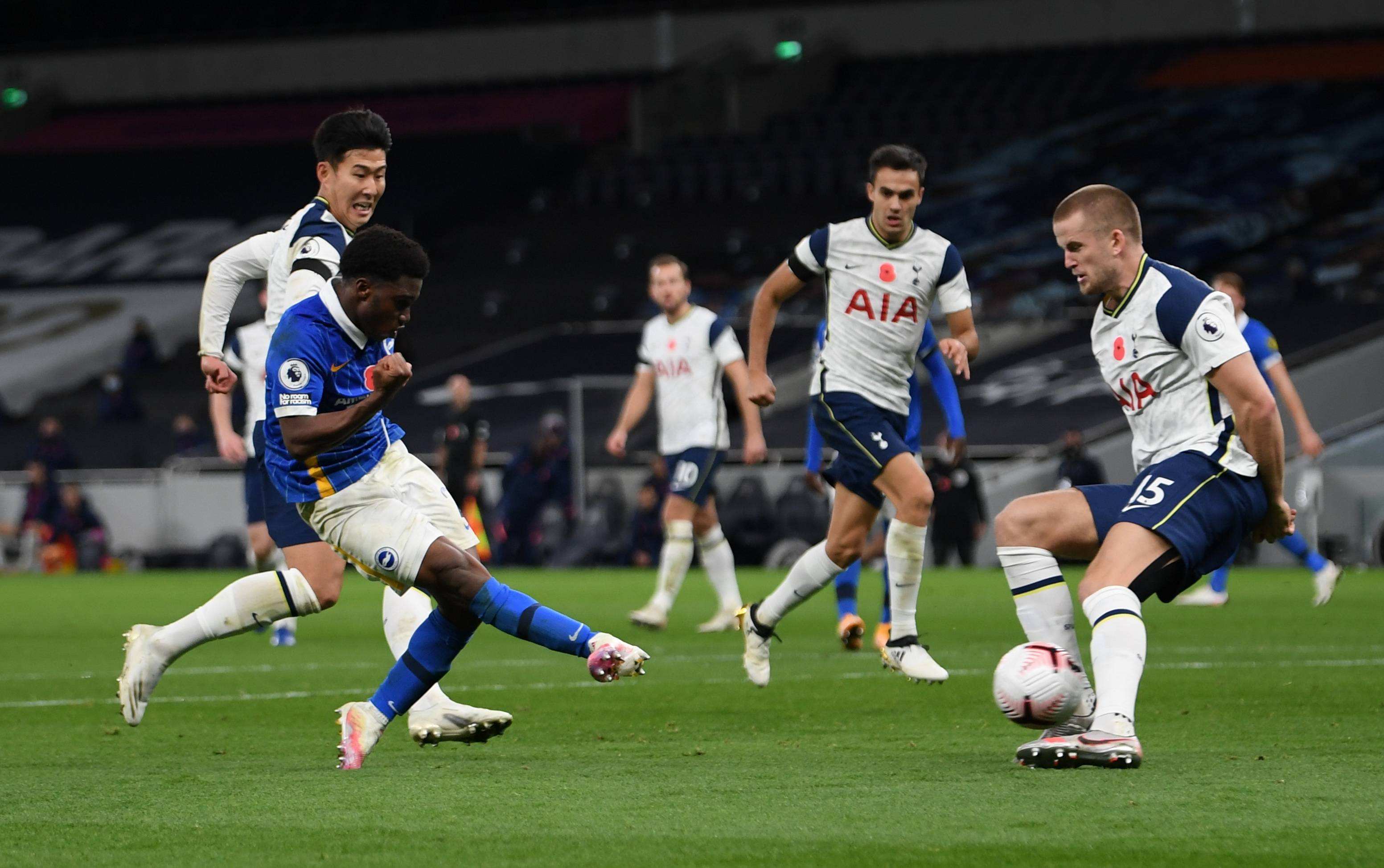 《DNF手游》官方晒夏日套COS：清凉泳装好身材！