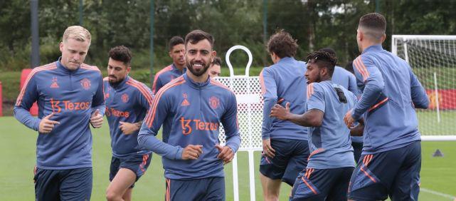 Faker激情唱歌庆祝，T1终结GEN的27连胜！阻止GEN的战队终于出现了