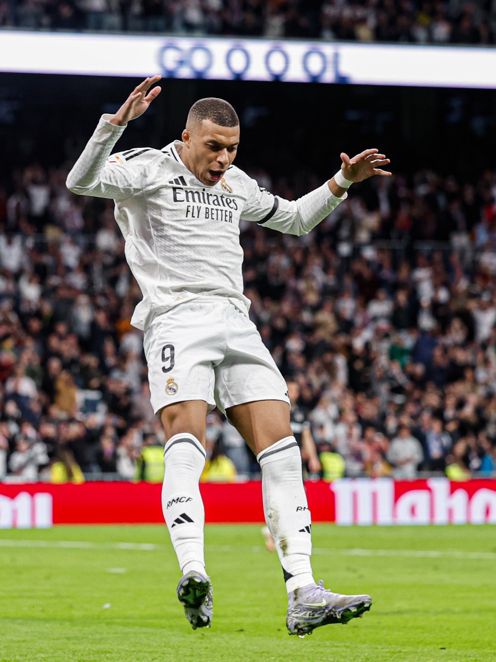 罗马主场2-0力克萨索洛，苏莱3分钟连造两球