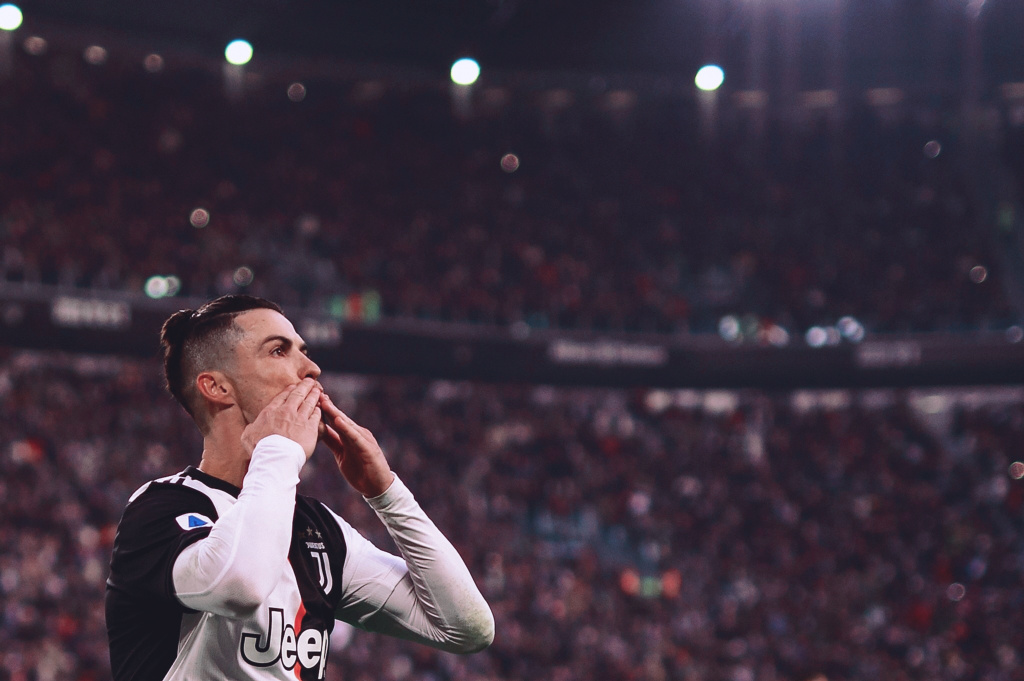 CBA冷门一夜！广东被3分压哨绝杀，广厦22分惨败，黑马冲上榜首